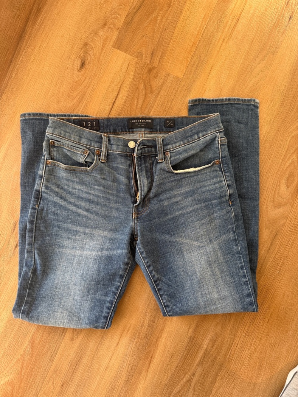 Lucky Brand Men's Faded Blue 121 Slim Straight Jeans